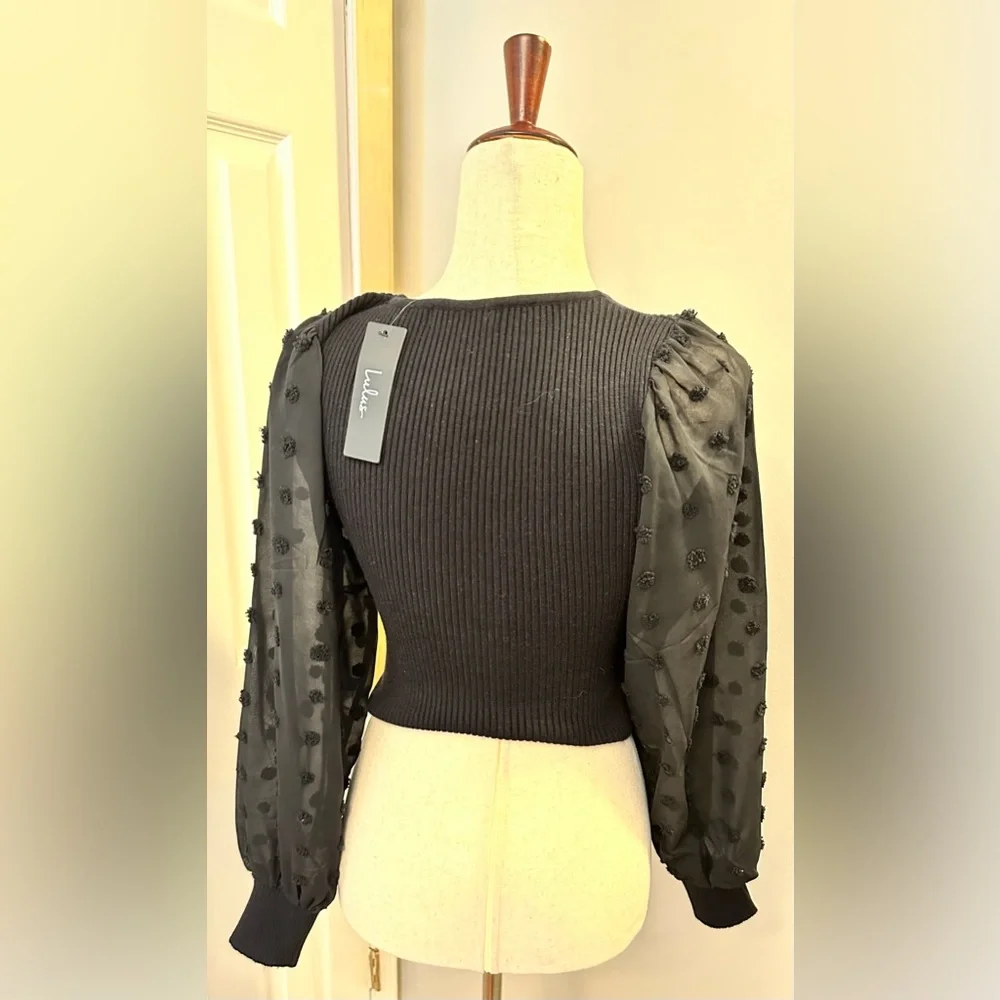 Lulu’s Ribbed Cropped Top - Picture 3 of 5